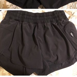 Lululemon Tracker v short 4” inseam
